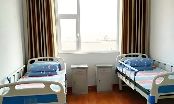 霸女求爱
